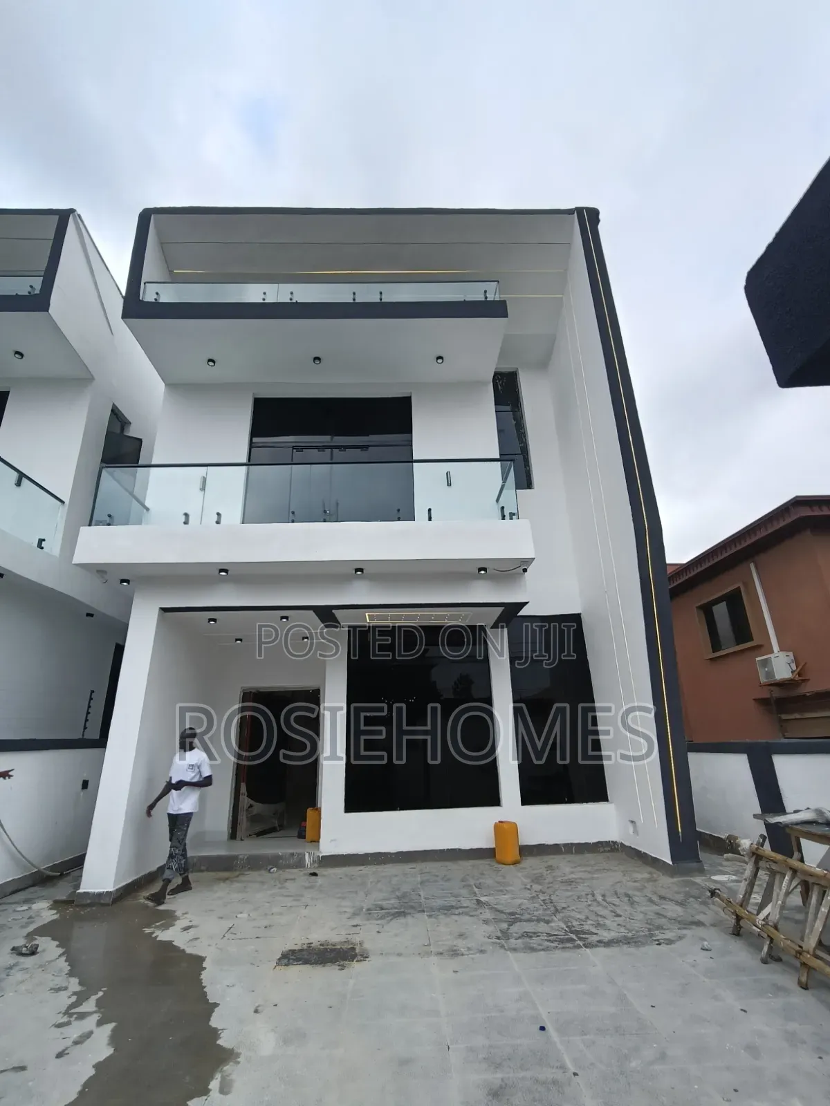 5bdrm Duplex in Ikota Gra for sale