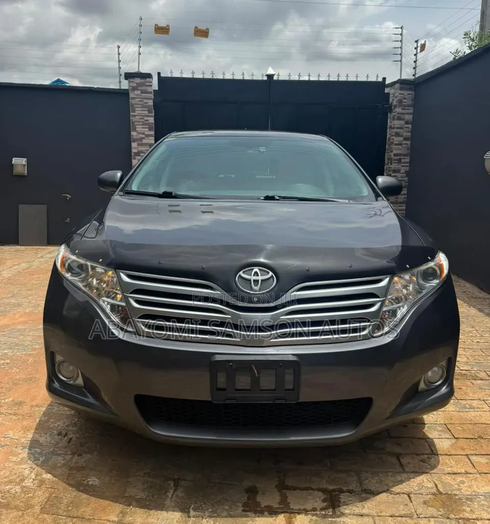 Toyota Venza 2010 Gray
