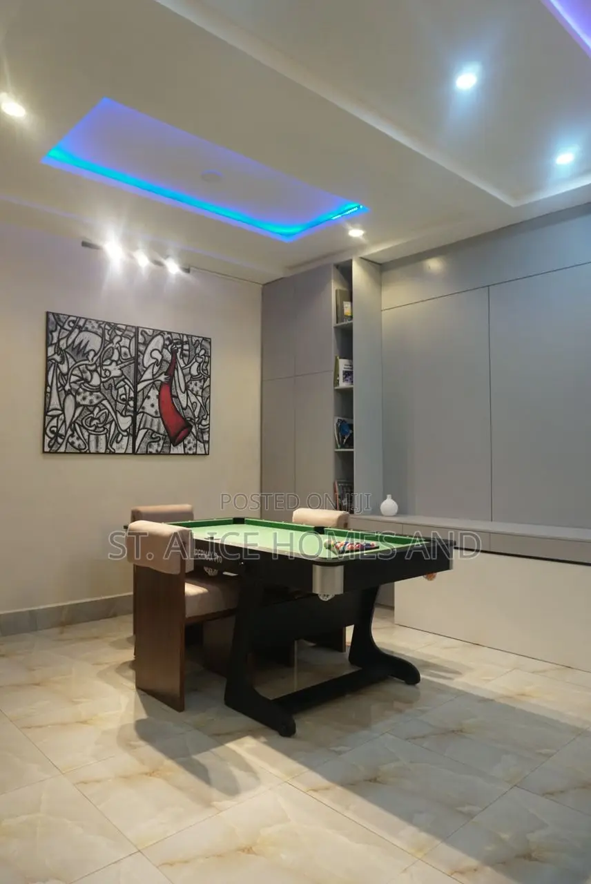 Femicadence 3 Bedroom With Balcony In Old Bodija, Ibadan, Oyo