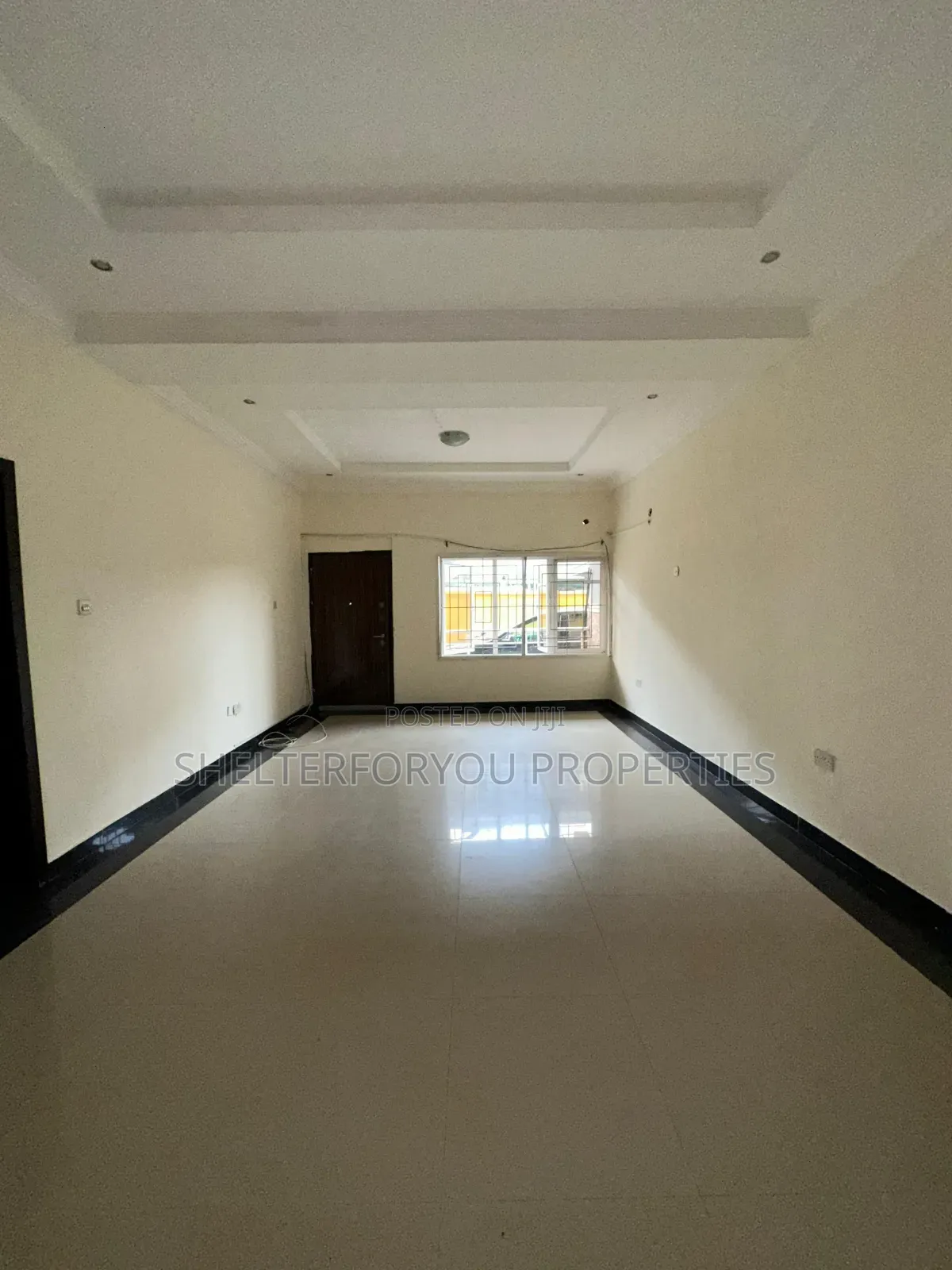 2bdrm Apartment in Lekki Phase 1 for rent