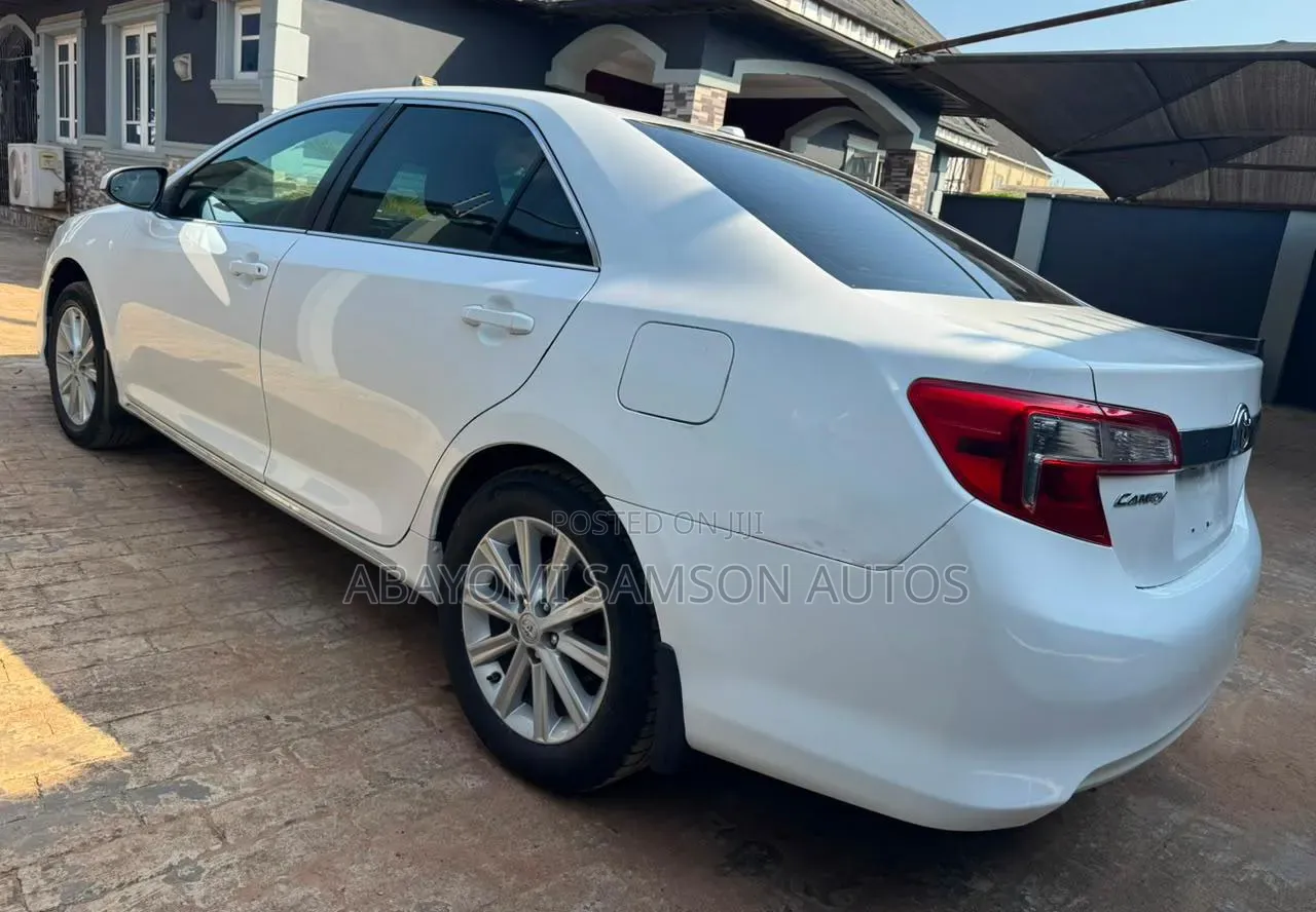Toyota Camry 2012 White