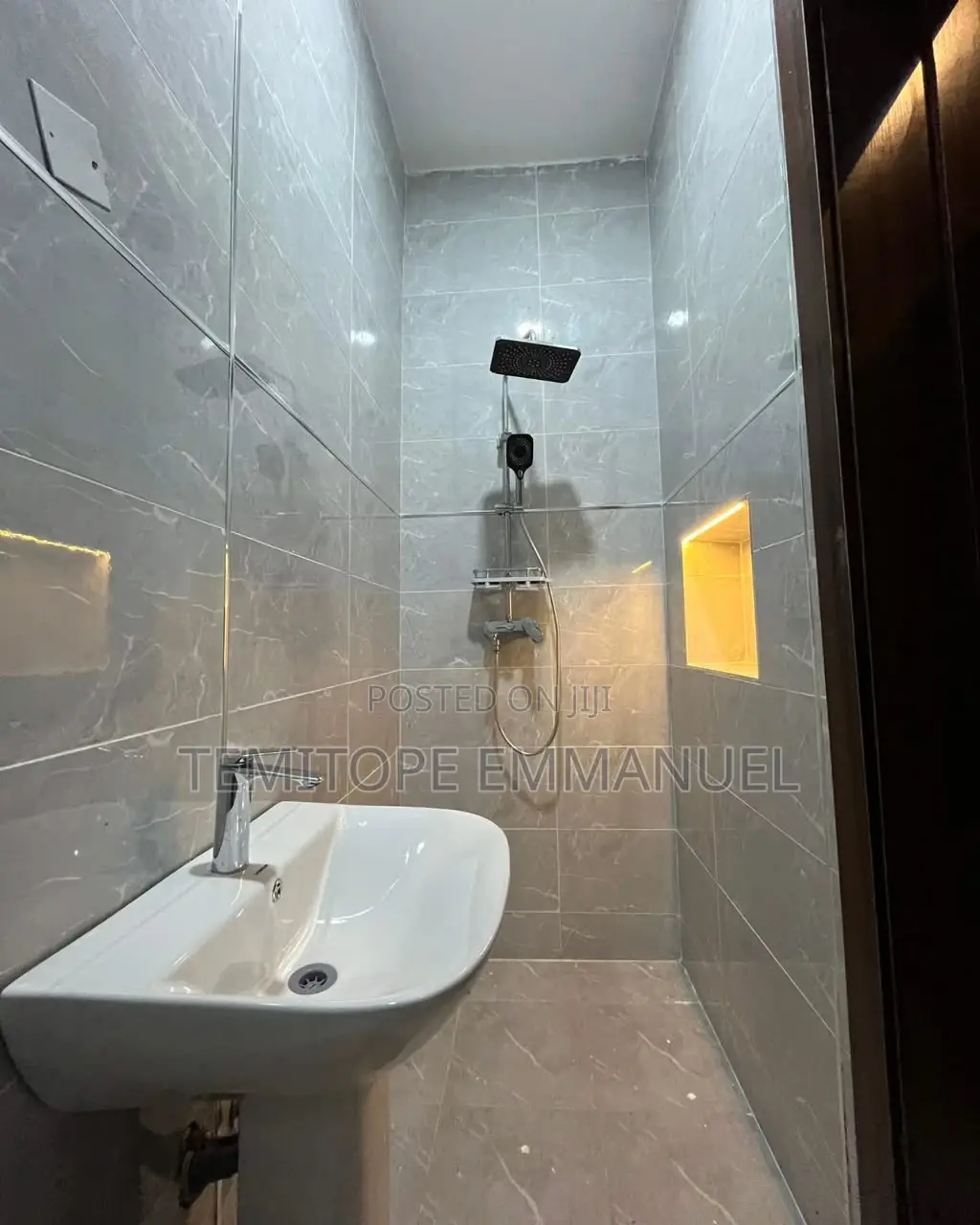 Furnished 2bdrm Apartment in Surulere for sale