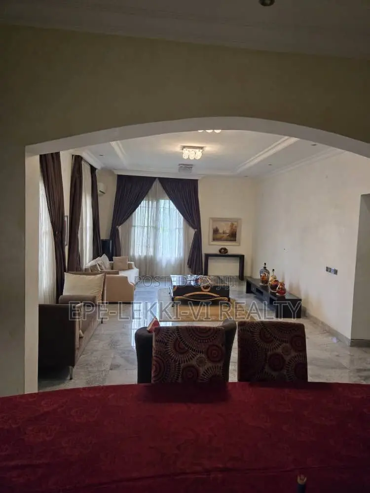 6bdrm Duplex in Lekki for rent