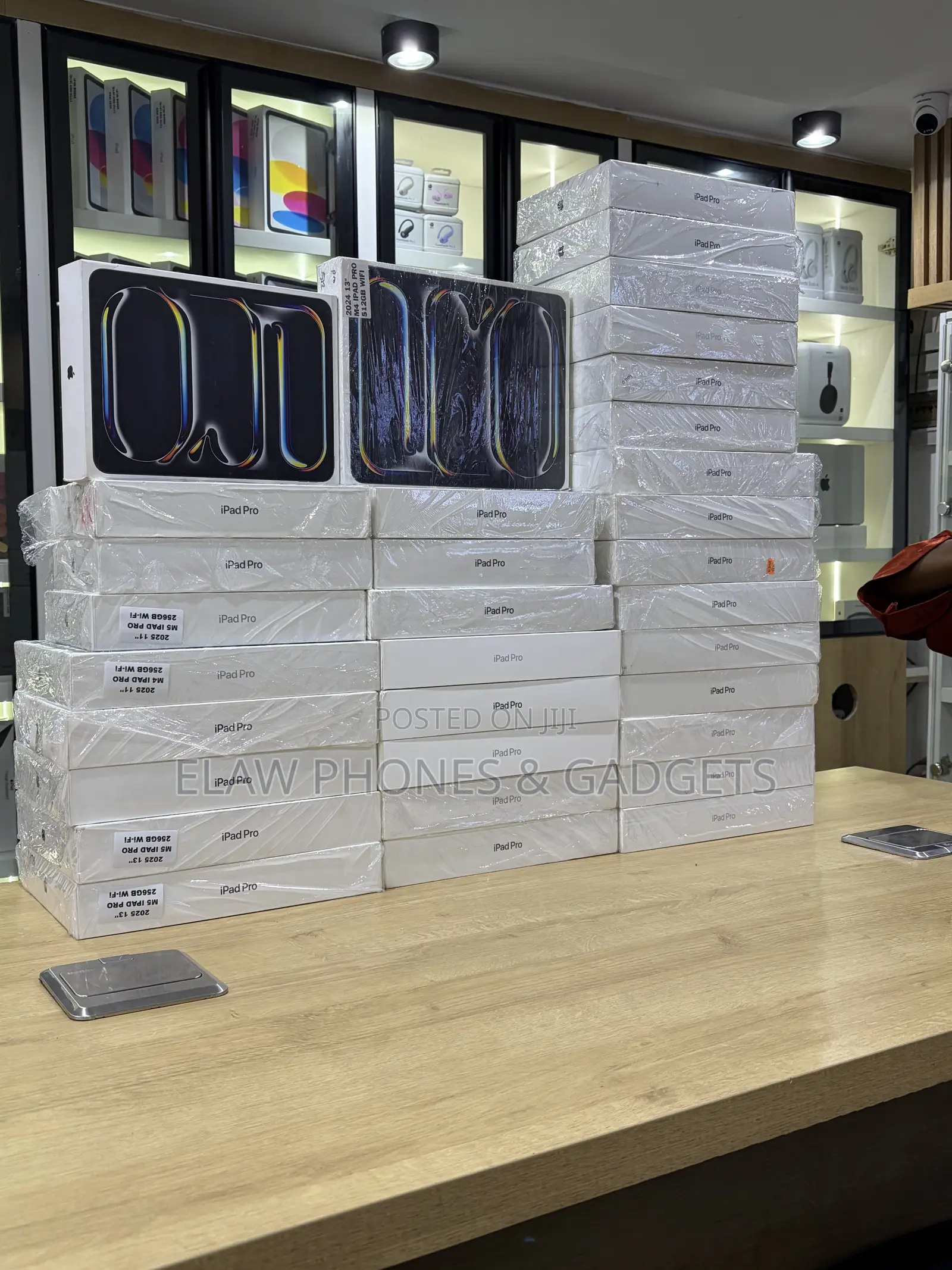 New Apple iPad Pro 13 (2025) 512 GB