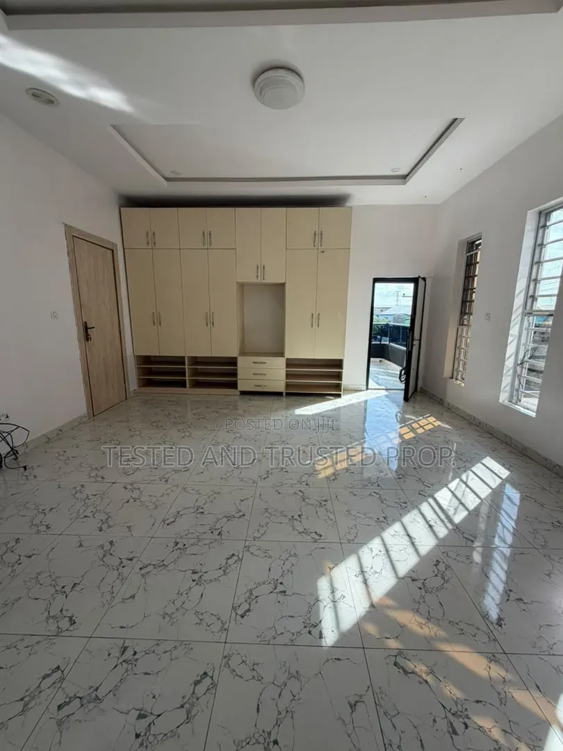 1bdrm Shared Apartment in Ikota Lekki for rent