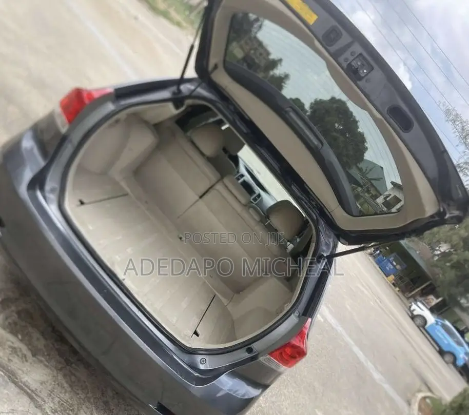 Toyota Venza V6 AWD 2011 Gray
