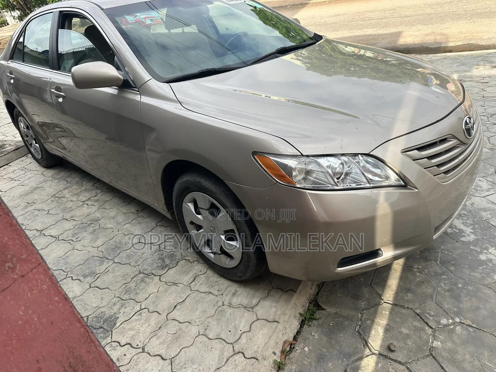 Toyota Camry LE 4dr Sedan (2.4L 4cyl 5A) 2009 Gold