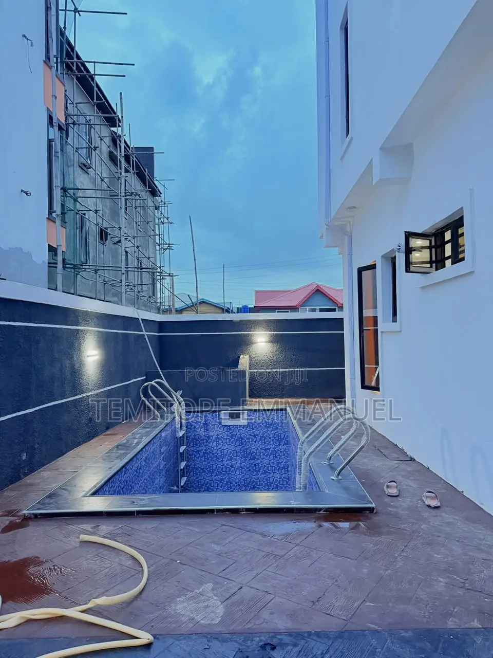 Furnished 5bdrm Duplex in GRA Phase 1 for sale