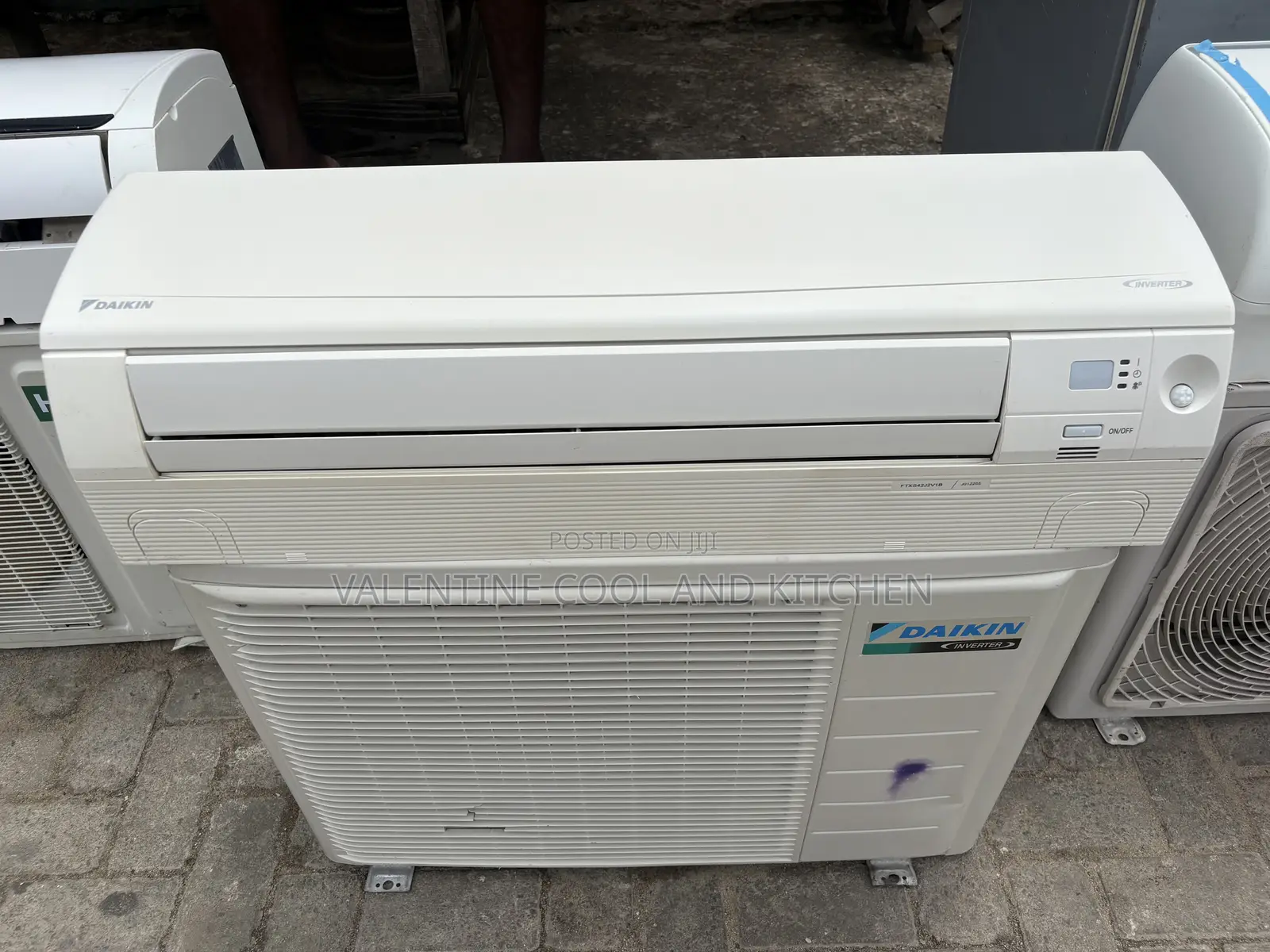Direct Uk Used 1:5hp Daikin Inverter Air Condition
