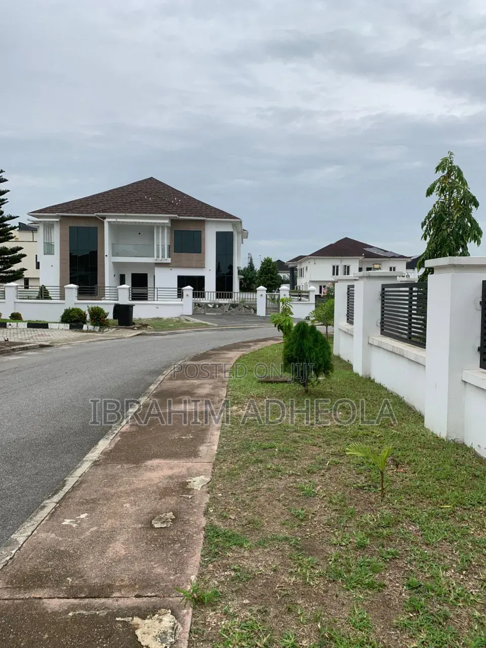 4bdrm Duplex in Royal Garden Estate, Off Lekki-Epe Expressway for sale