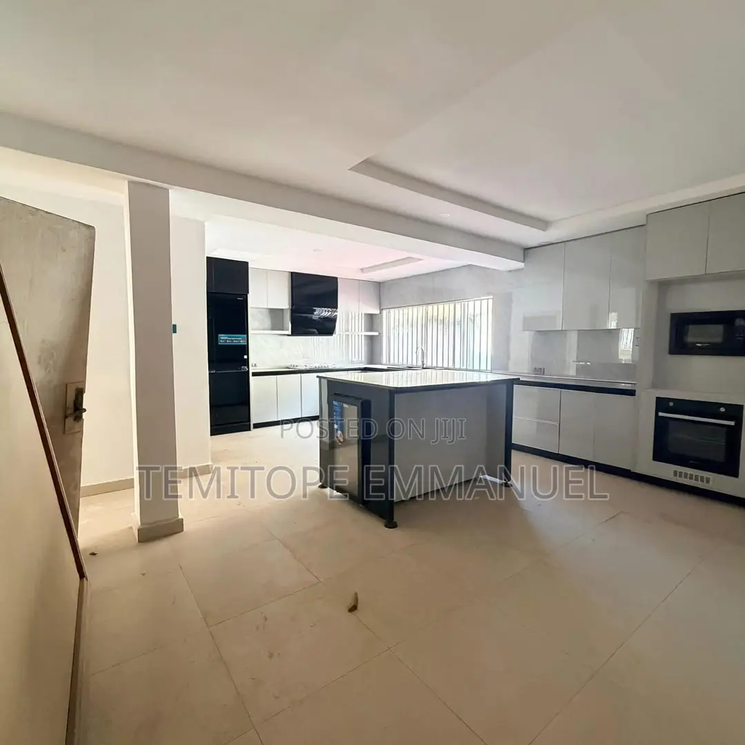 Furnished 5bdrm Duplex in Maryland for sale