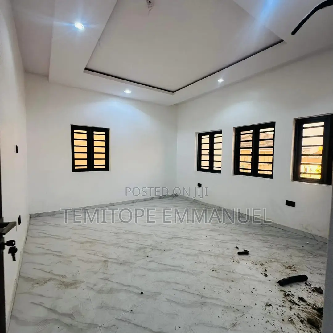 Furnished 4bdrm Duplex in Gbagada for sale