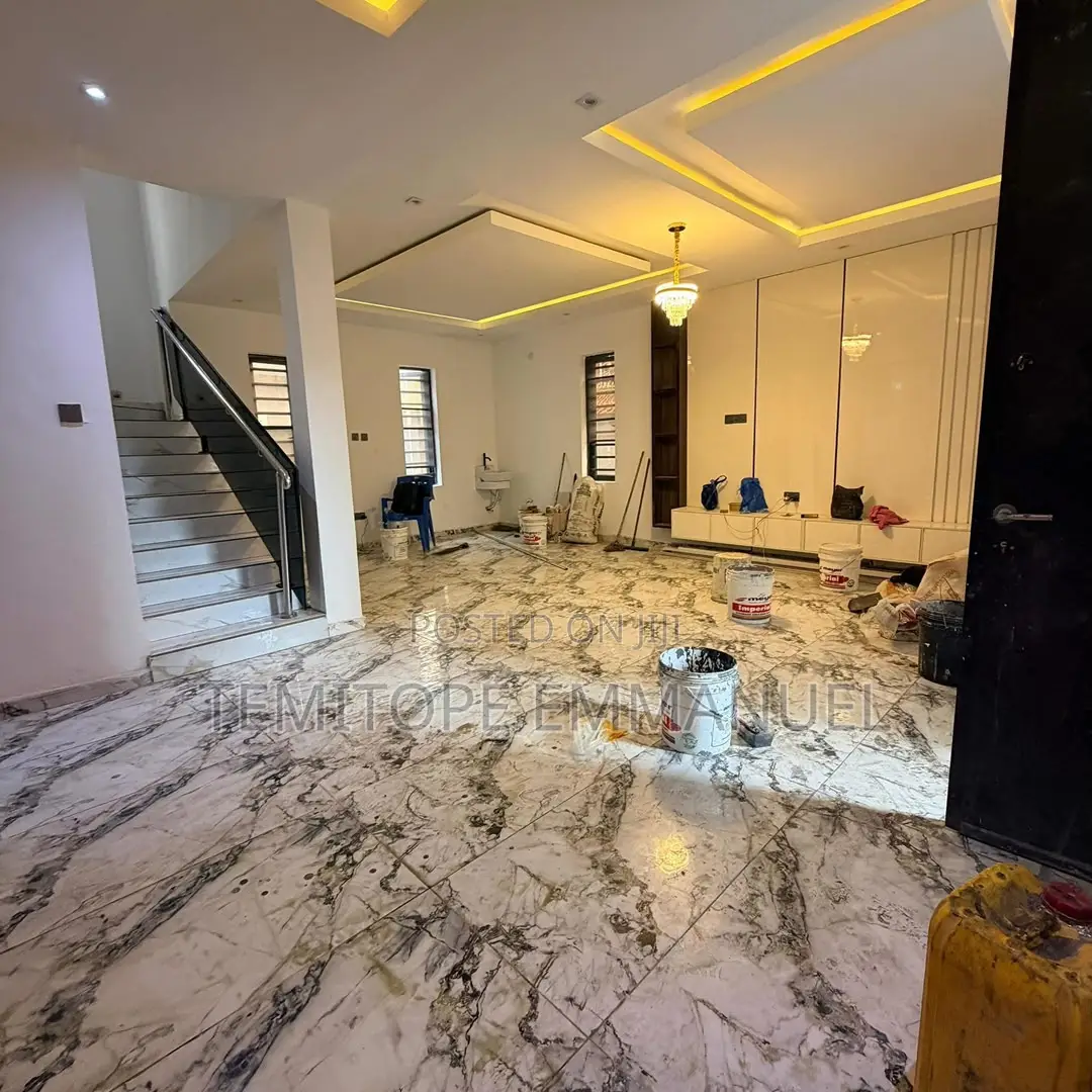 Furnished 4bdrm Duplex in GRA Phase 1 for sale