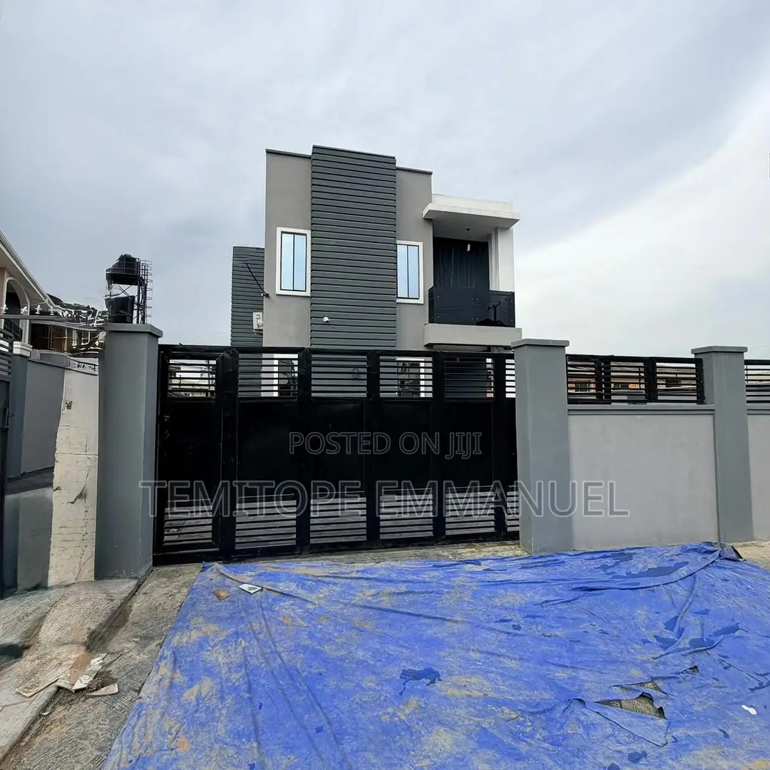 Furnished 4bdrm Duplex in GRA Phase 1 for sale