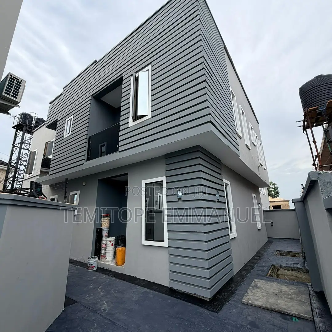 Furnished 4bdrm Duplex in GRA Phase 1 for sale