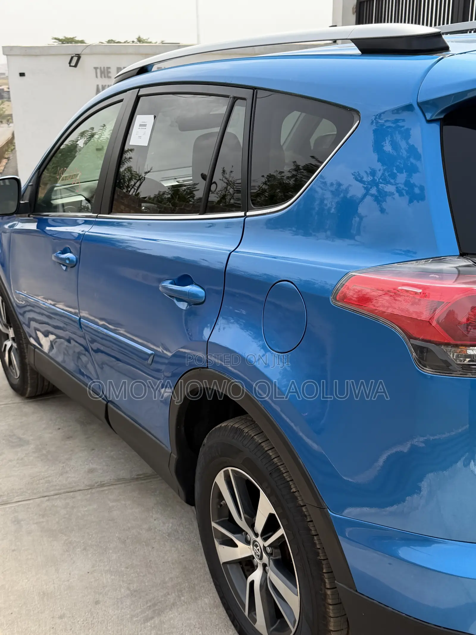 Toyota RAV4 XLE AWD (2.5L 4cyl 6A) 2017 Blue