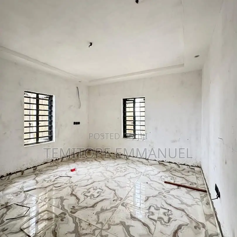 Furnished 2bdrm Apartment in Surulere for sale