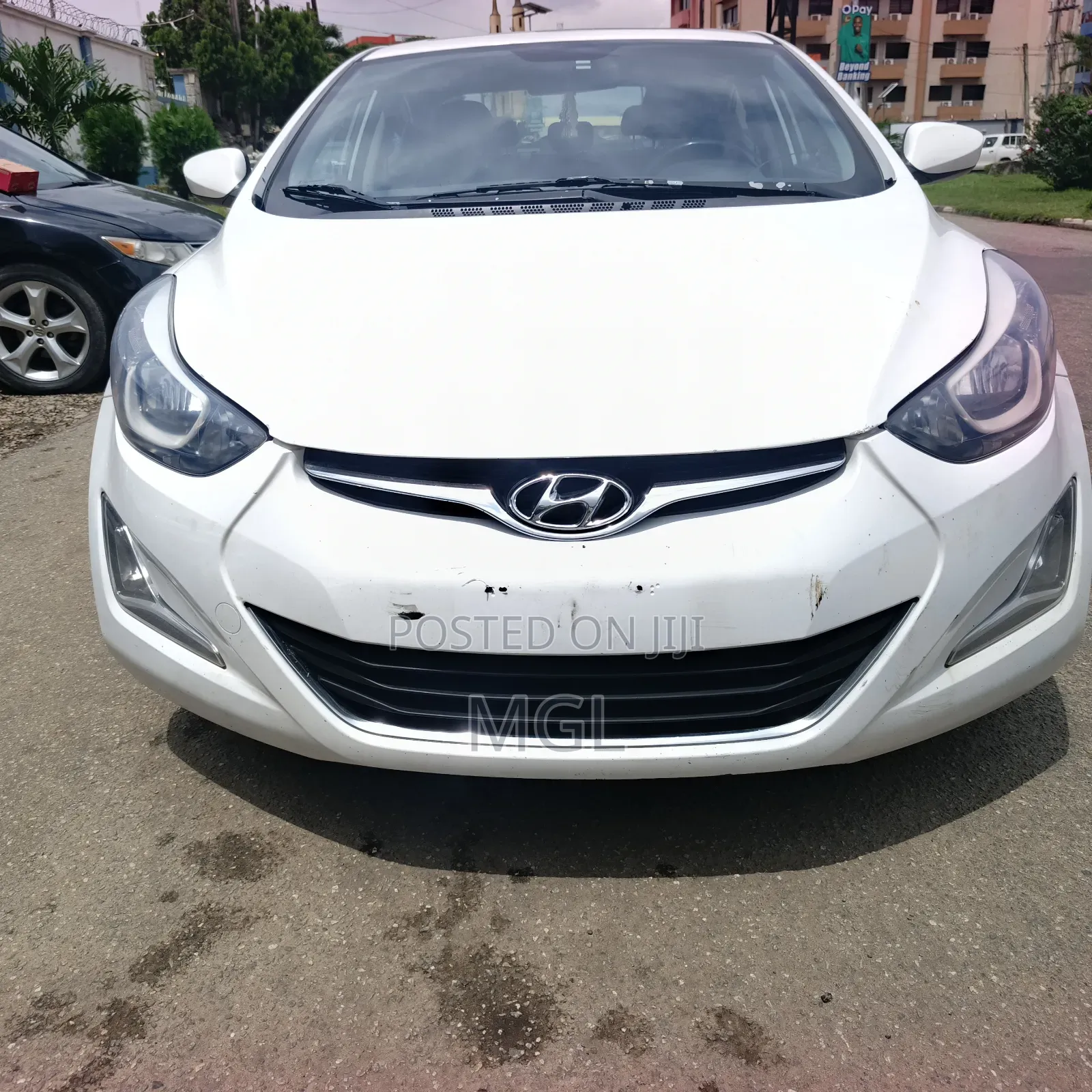 Hyundai Elantra 2011 White