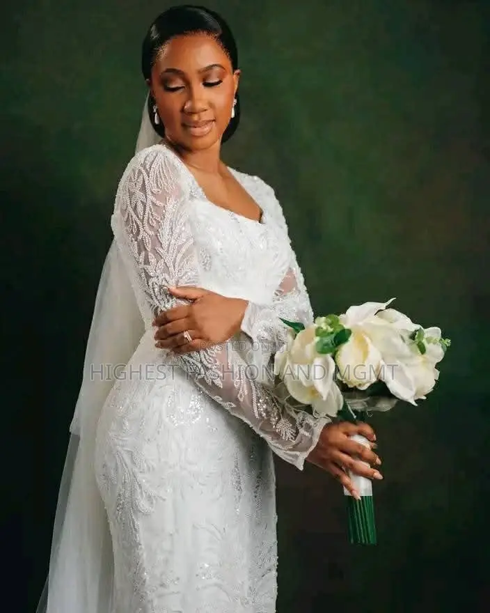 Luxury Square-Neck Textured Lace Mermaid Gown With Sheer Sleeves