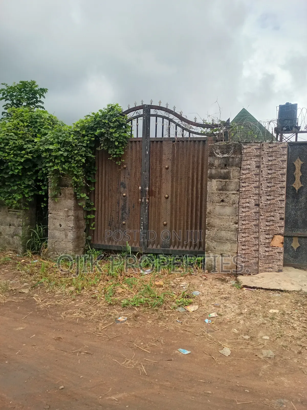 4bdrm Bungalow in Owerri for sale