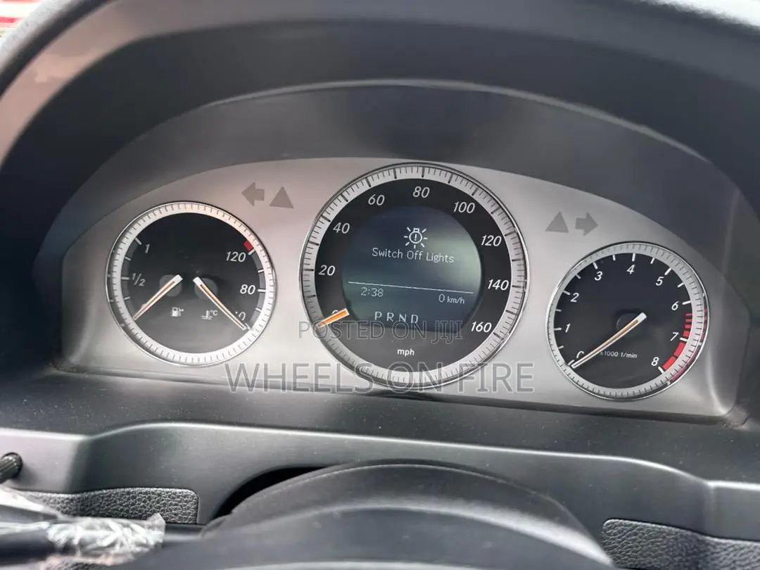 Mercedes-Benz C300 Luxury Sedan AWD (3.0L 6cyl 7A) 2008 Gray