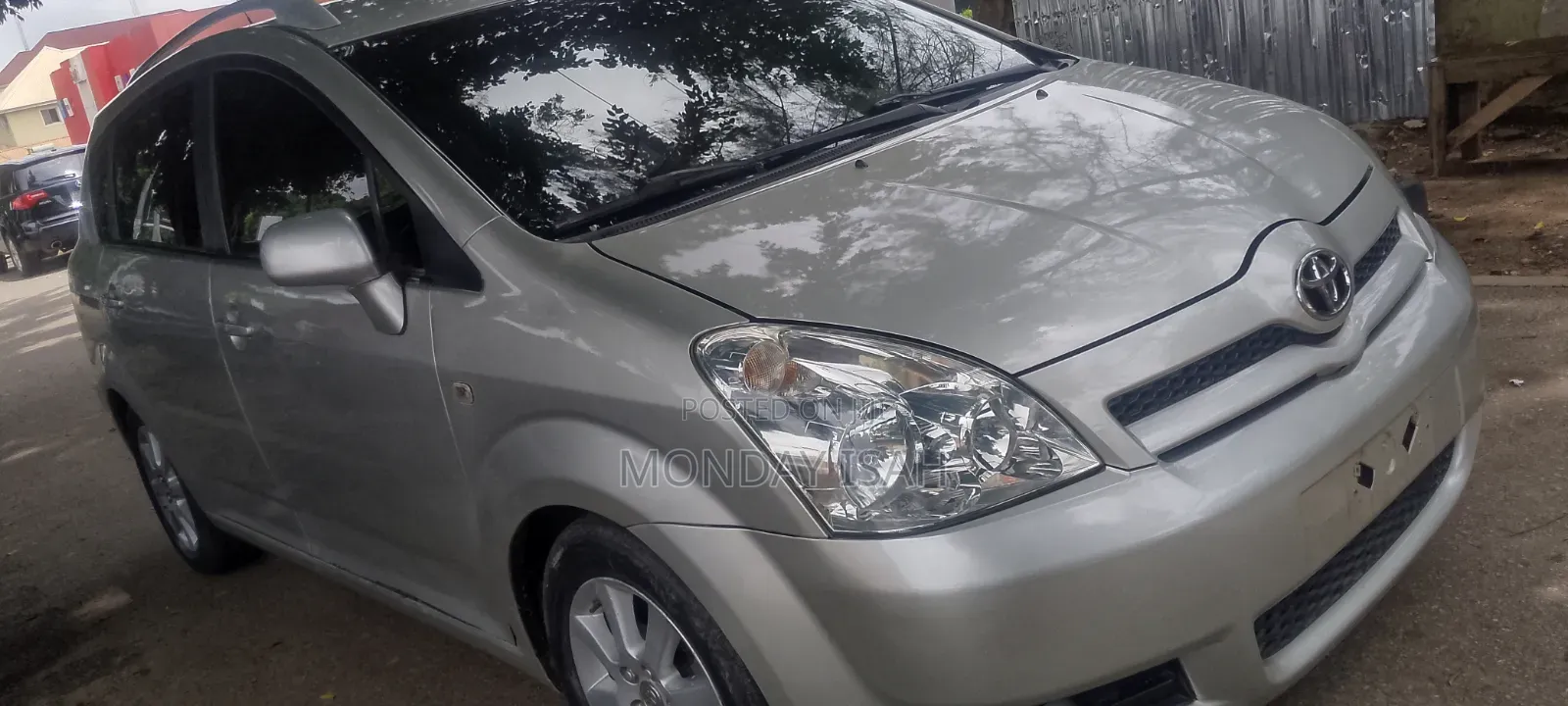 Toyota Verso 2009 Silver