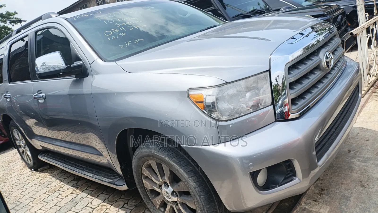 Toyota Sequoia 2010 Silver