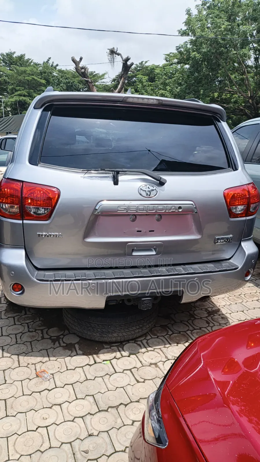 Toyota Sequoia 2010 Silver