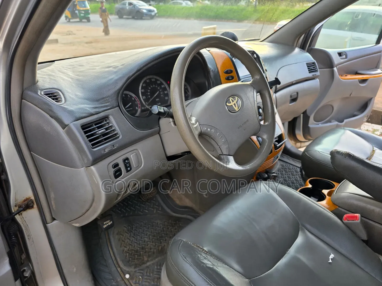 Toyota Sienna 2005 Gold