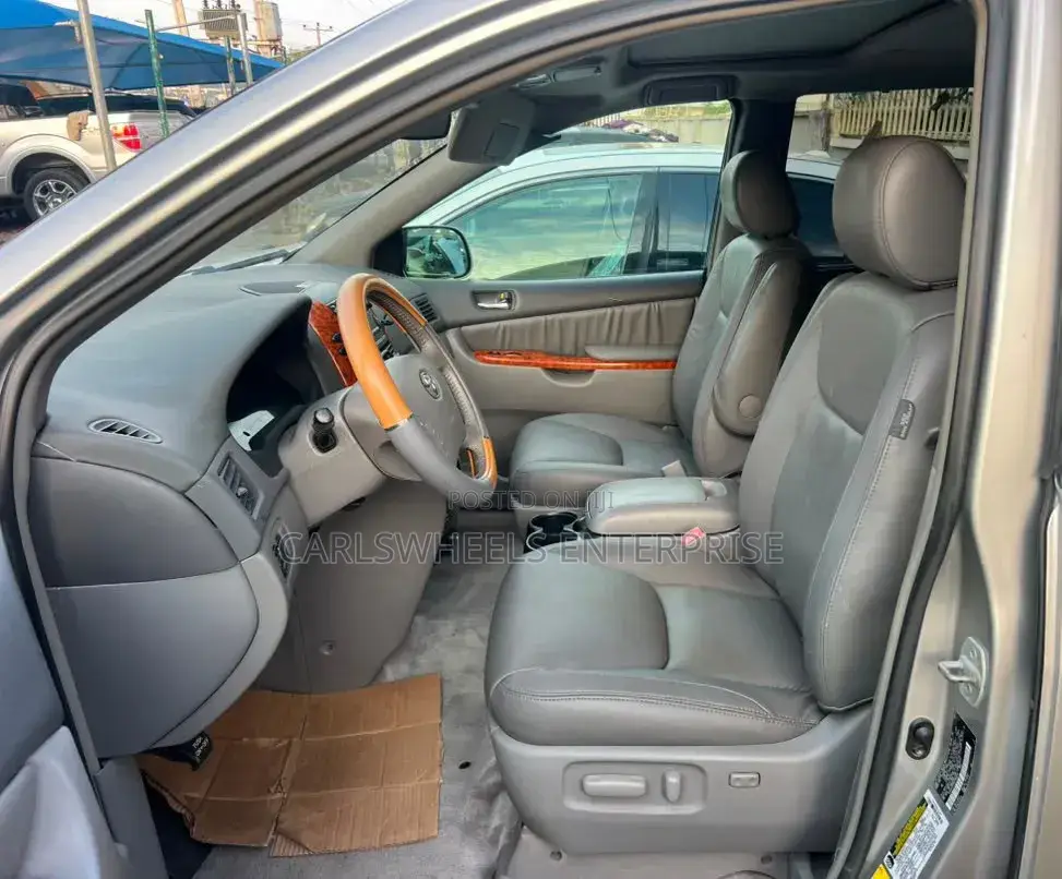 Toyota Sienna XLE Limited AWD 2006 Gray