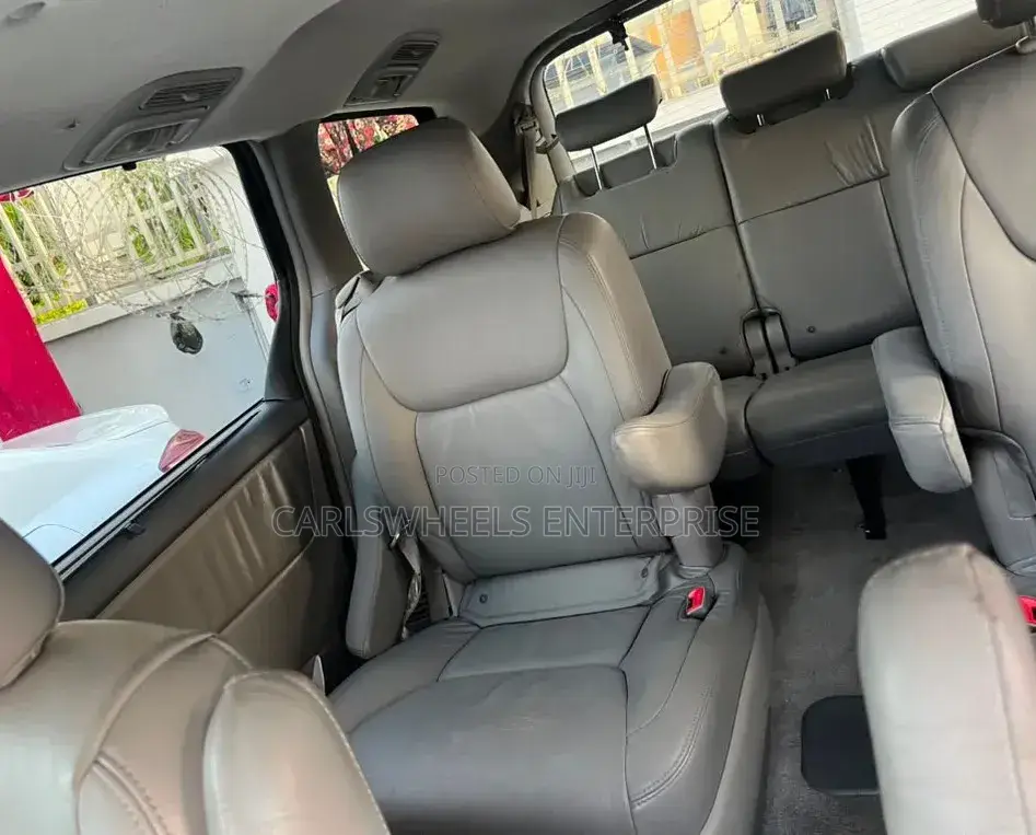 Toyota Sienna XLE Limited AWD 2006 Gray