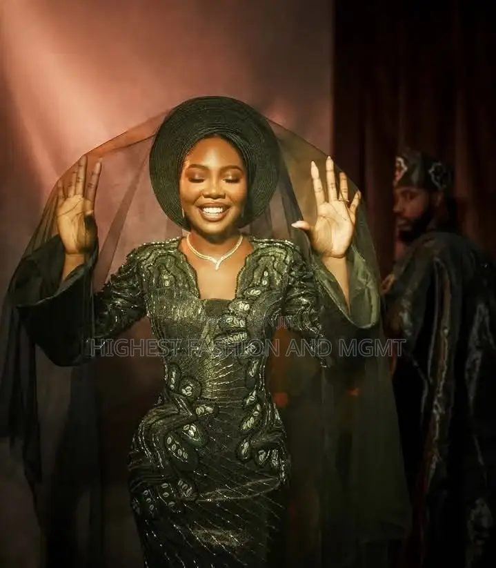 Luxury Forest Green Textured Bridal Gown With Sheer Veil Gele