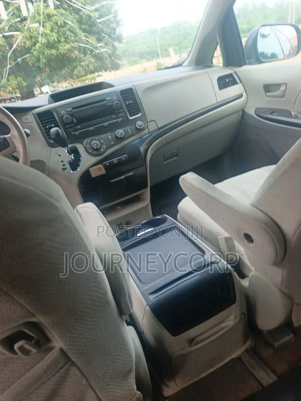Toyota Sienna 2012 Silver