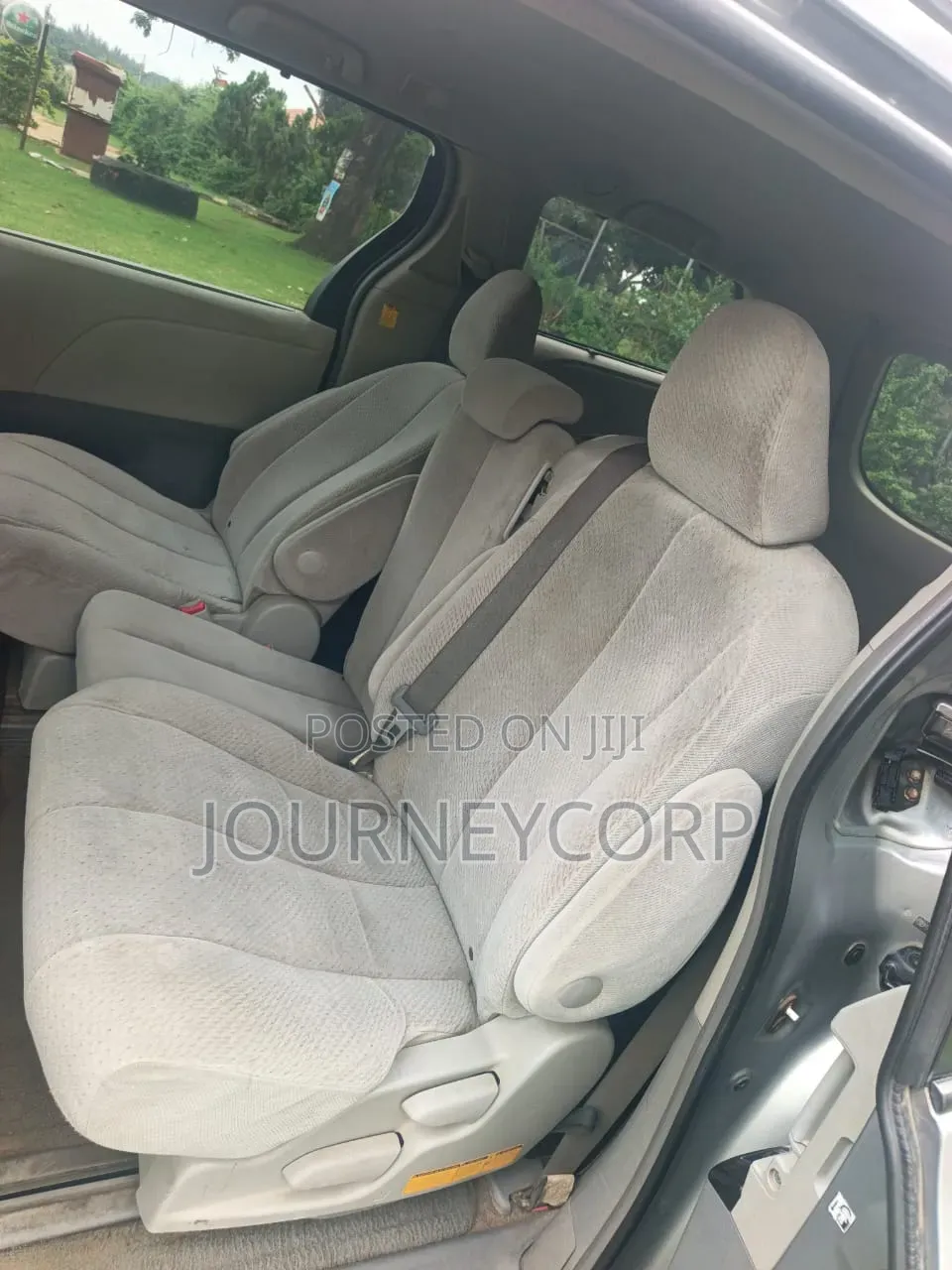 Toyota Sienna 2012 Silver