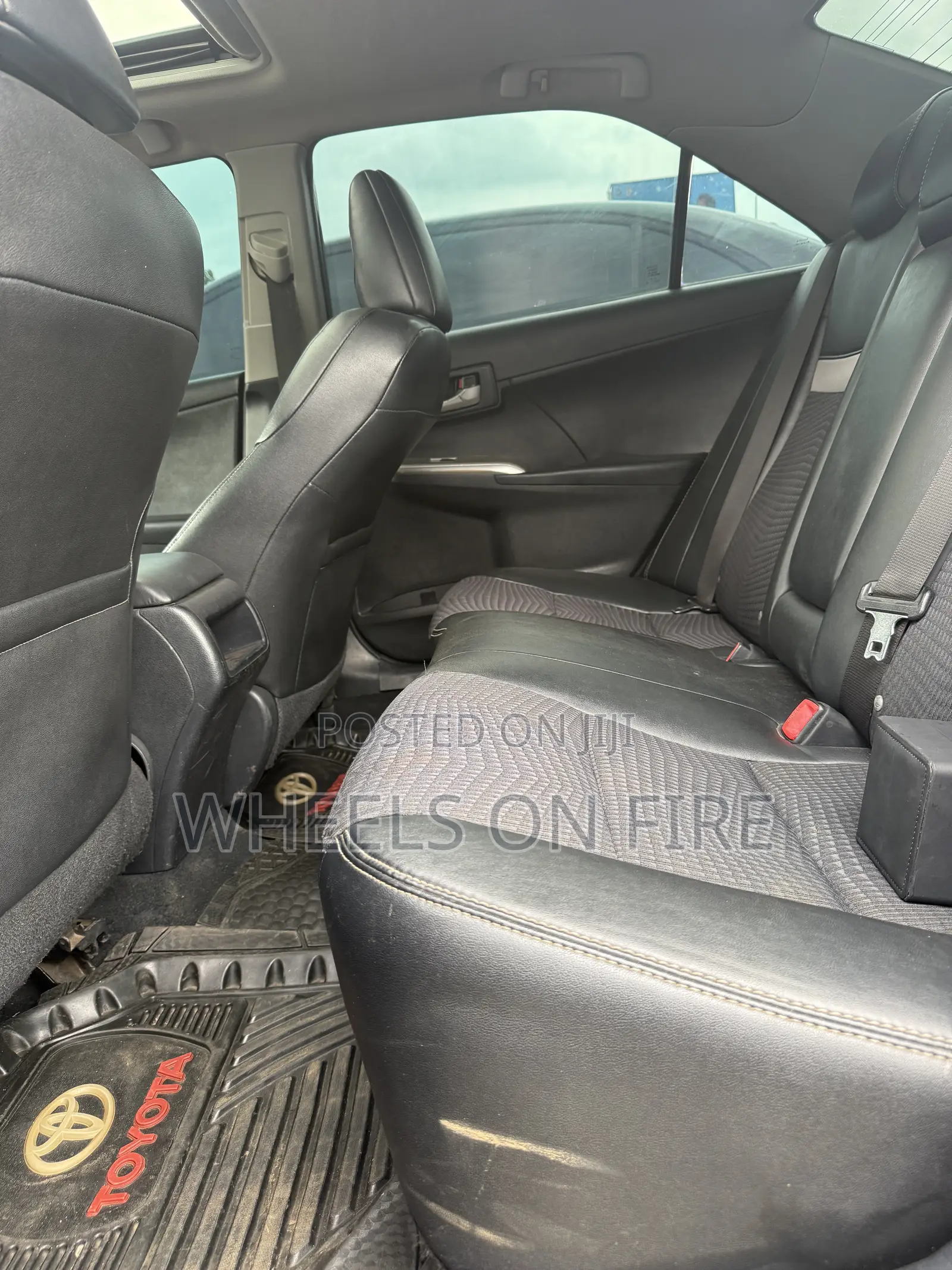 Toyota Camry SE 4dr Sedan (2.5L 4cyl 6A) 2012 Black