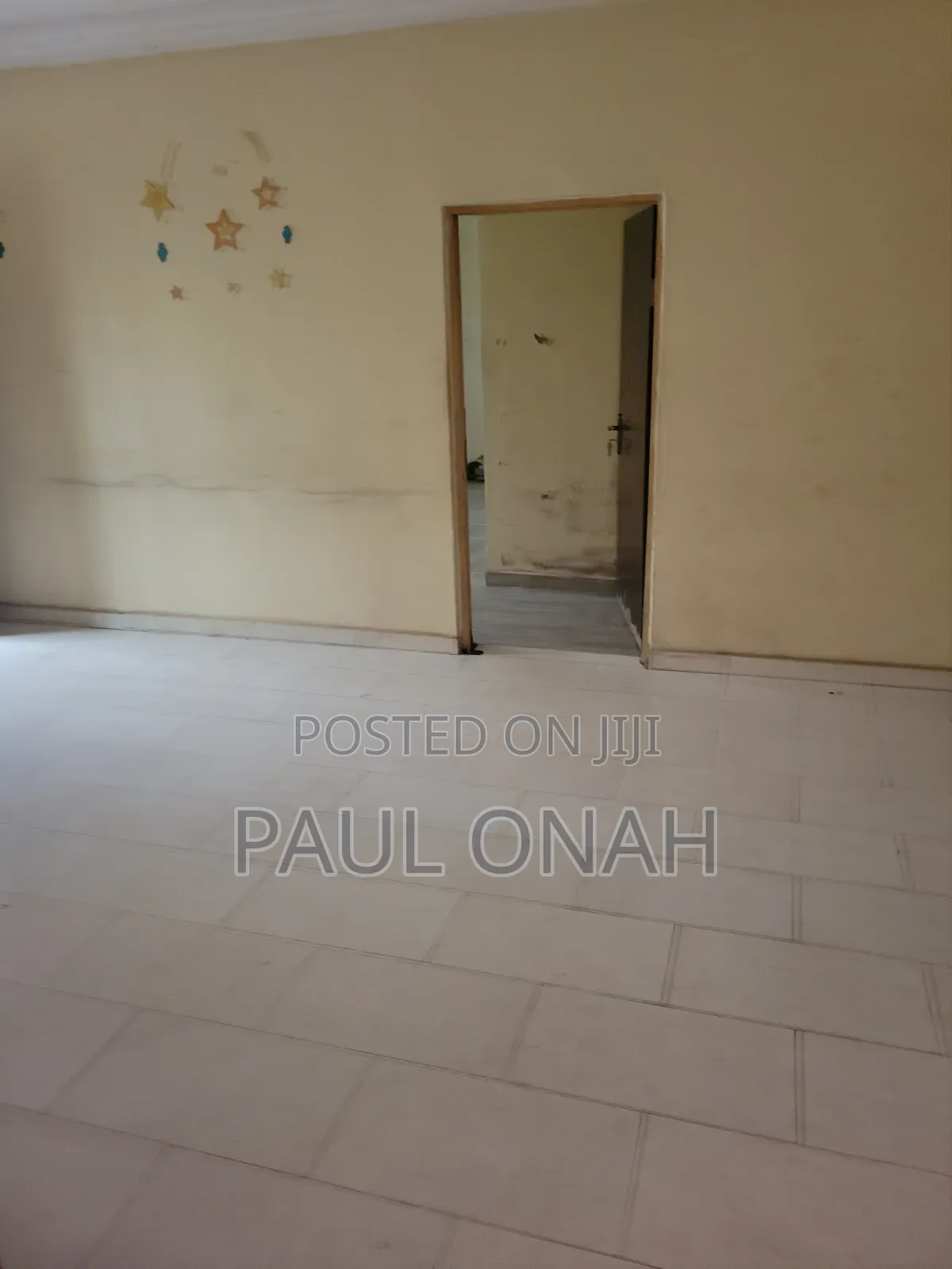 3bdrm Block of Flats in Kiribi Street, Zone 2 / Wuse for rent