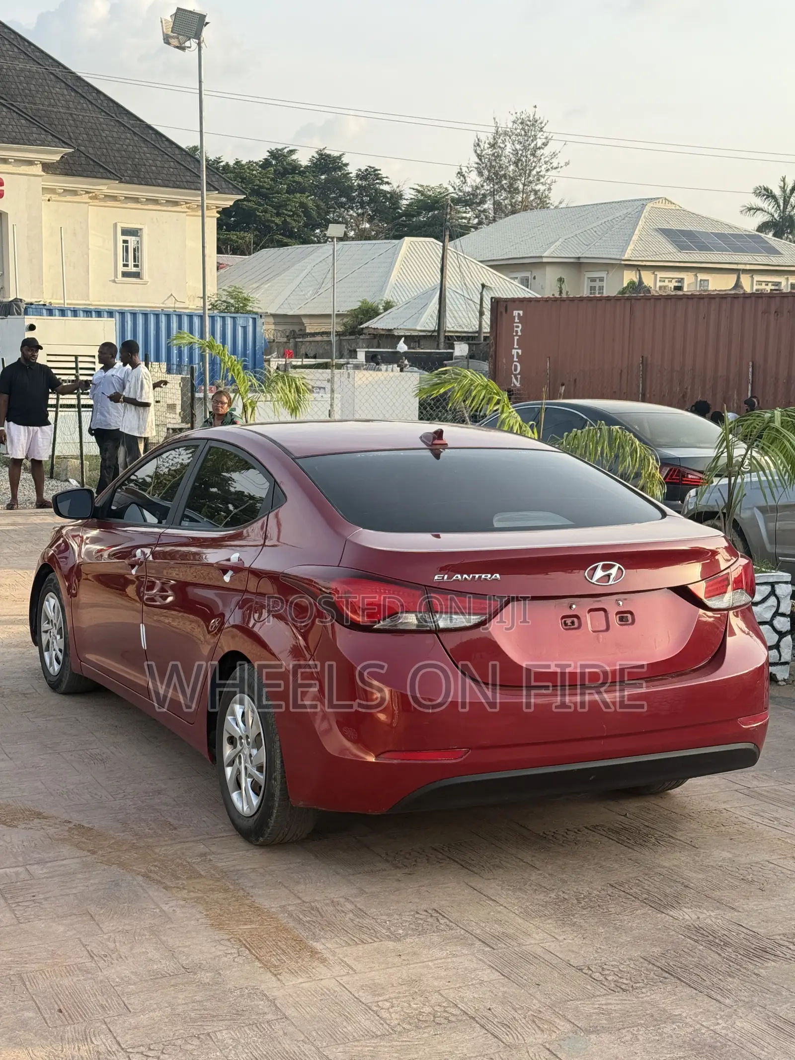 Hyundai Elantra SE Sedan FWD (1.8L 4cyl 6M) 2016 Red
