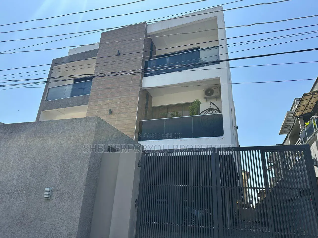 2bdrm House in Lekki Phase 1 for rent