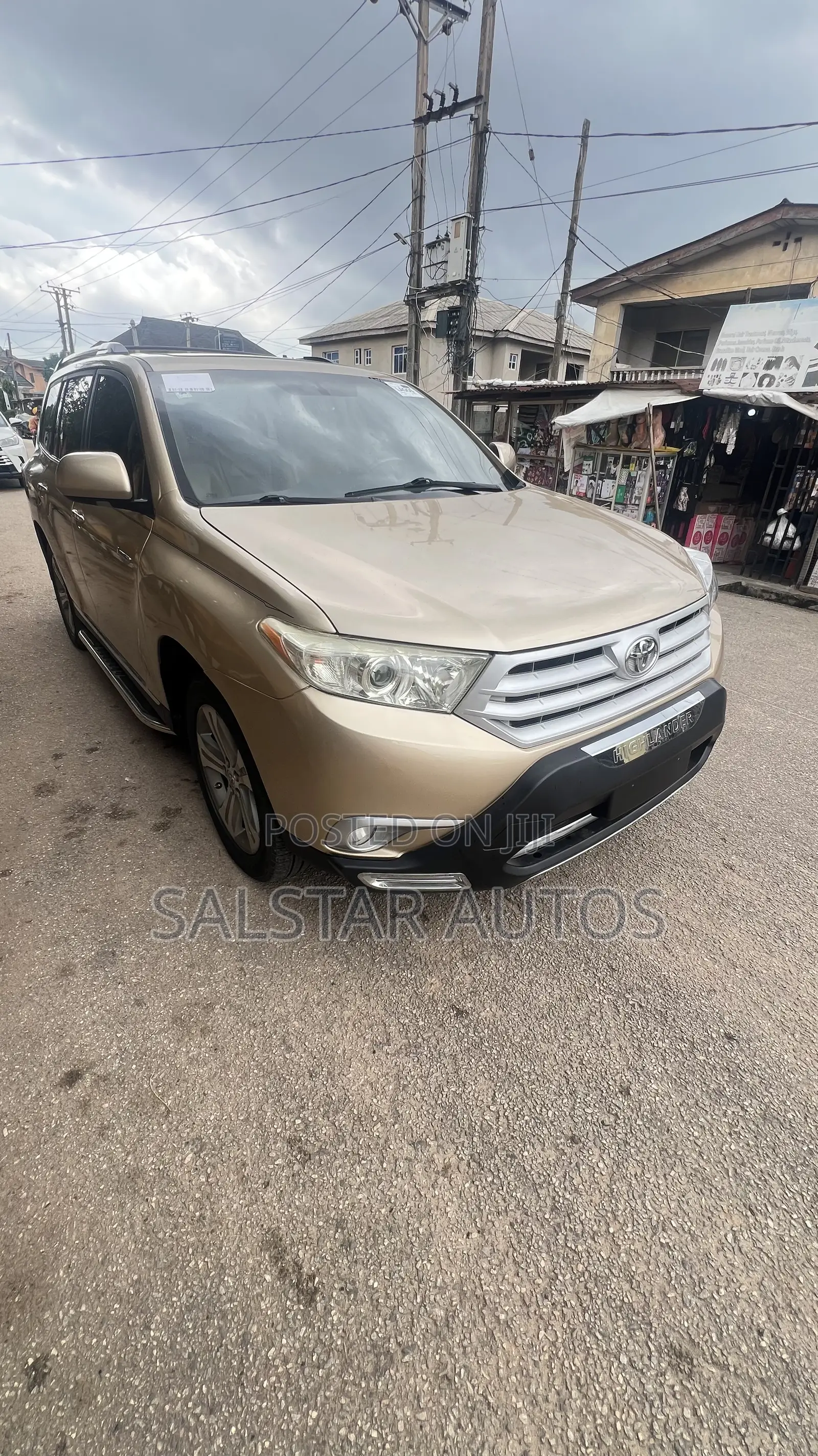 Toyota Highlander 2012 Gold