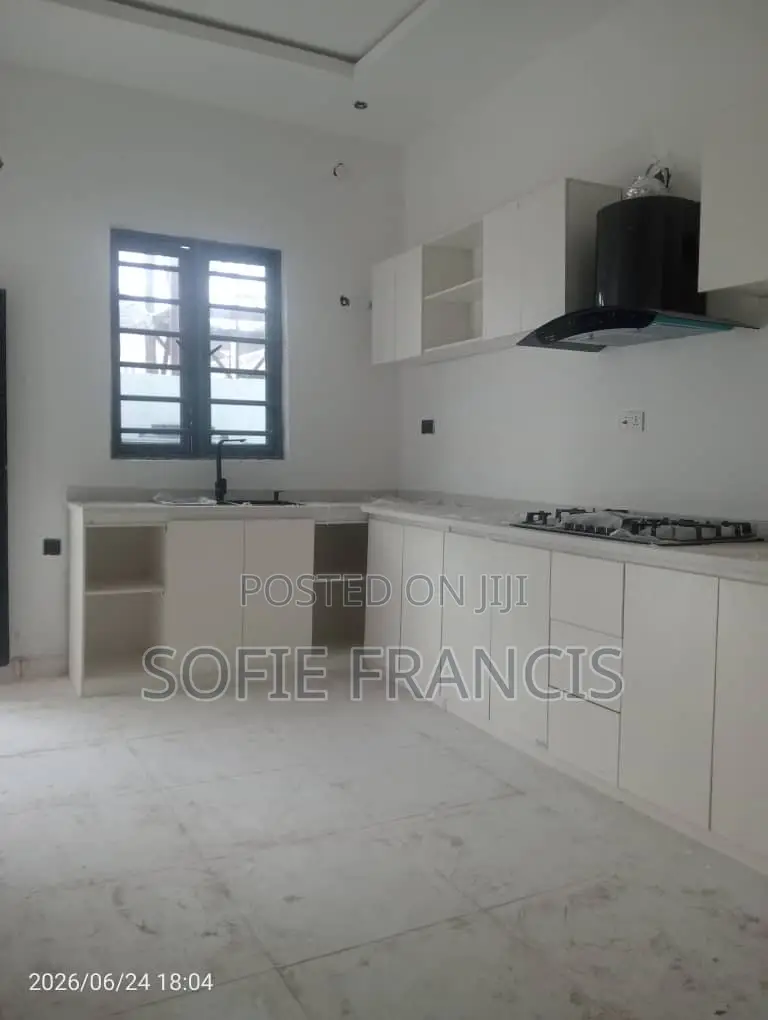 4bdrm Duplex in Orchid, VGC / Ajah for rent
