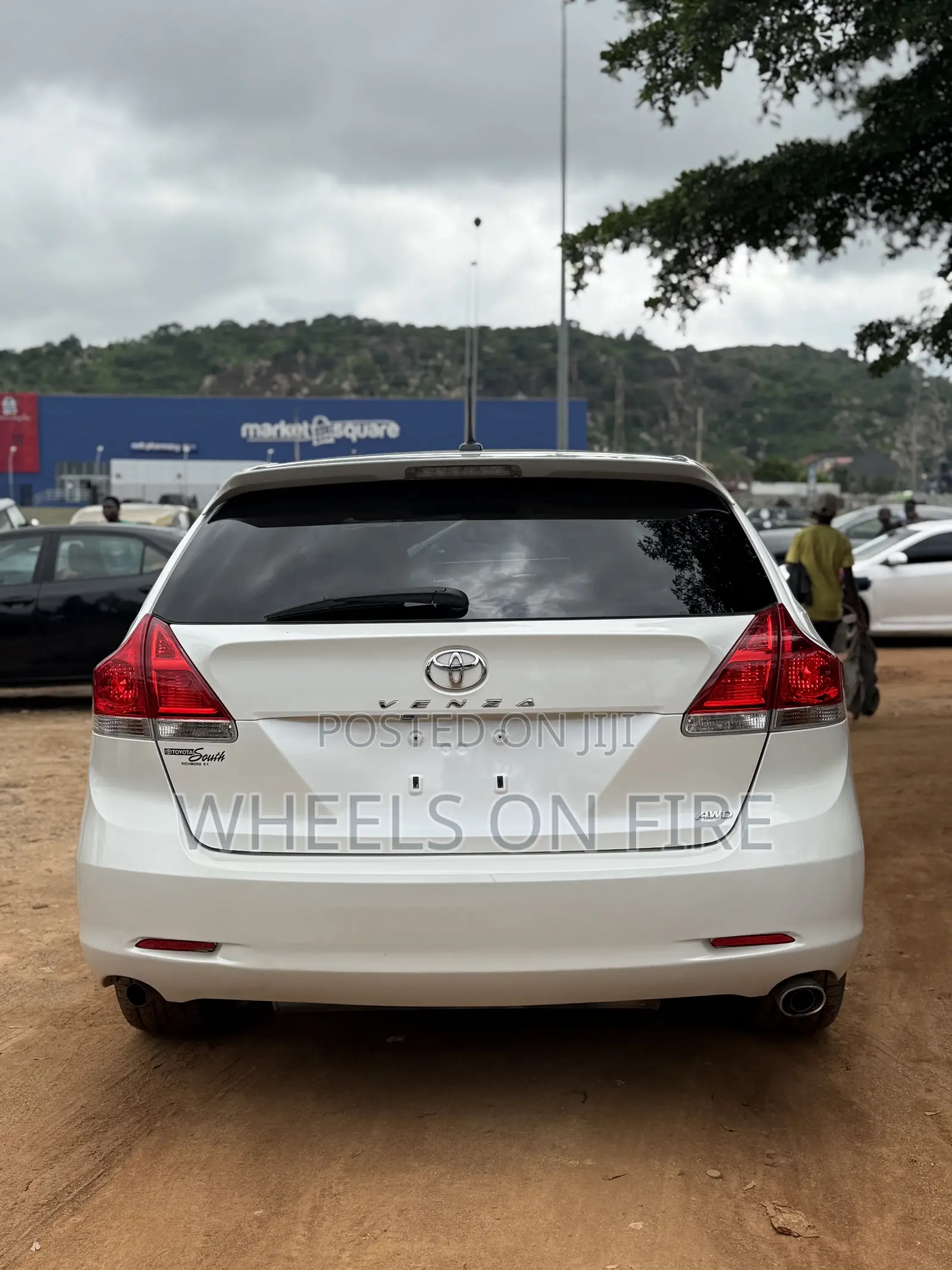 Toyota Venza AWD 2011 White