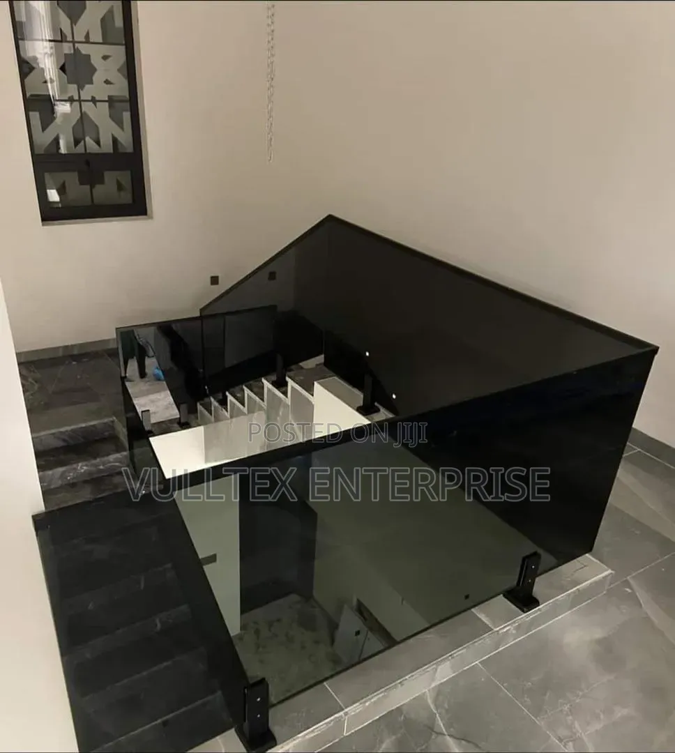 Black Glass on Black Spigot Staircase Rail