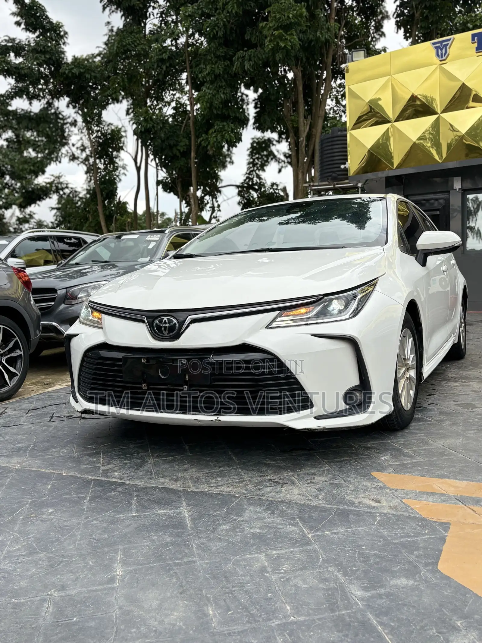 Toyota Corolla 2023 White