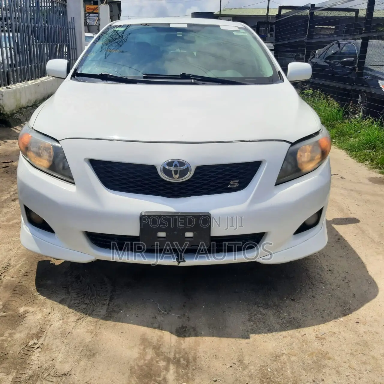 Toyota Corolla 2010 White
