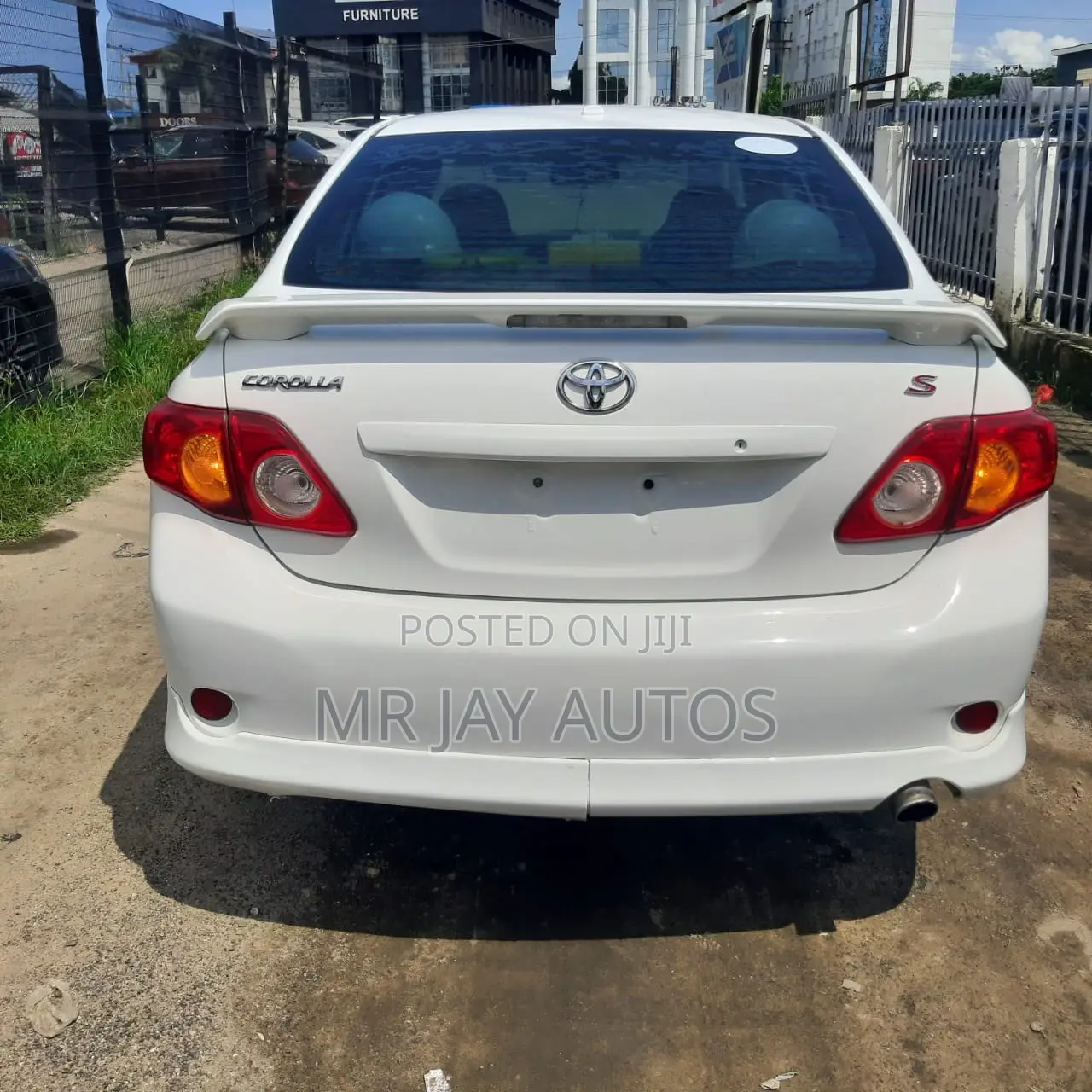 Toyota Corolla 2010 White