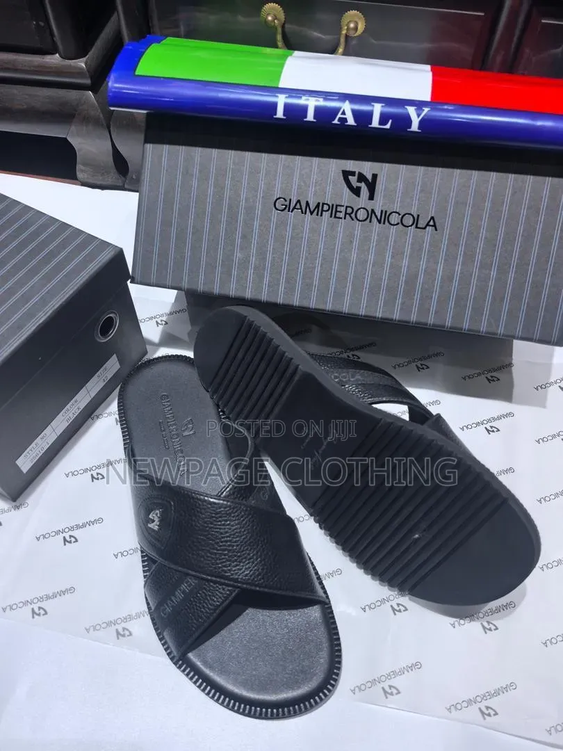 Exquisite Men's Slippers Available Now