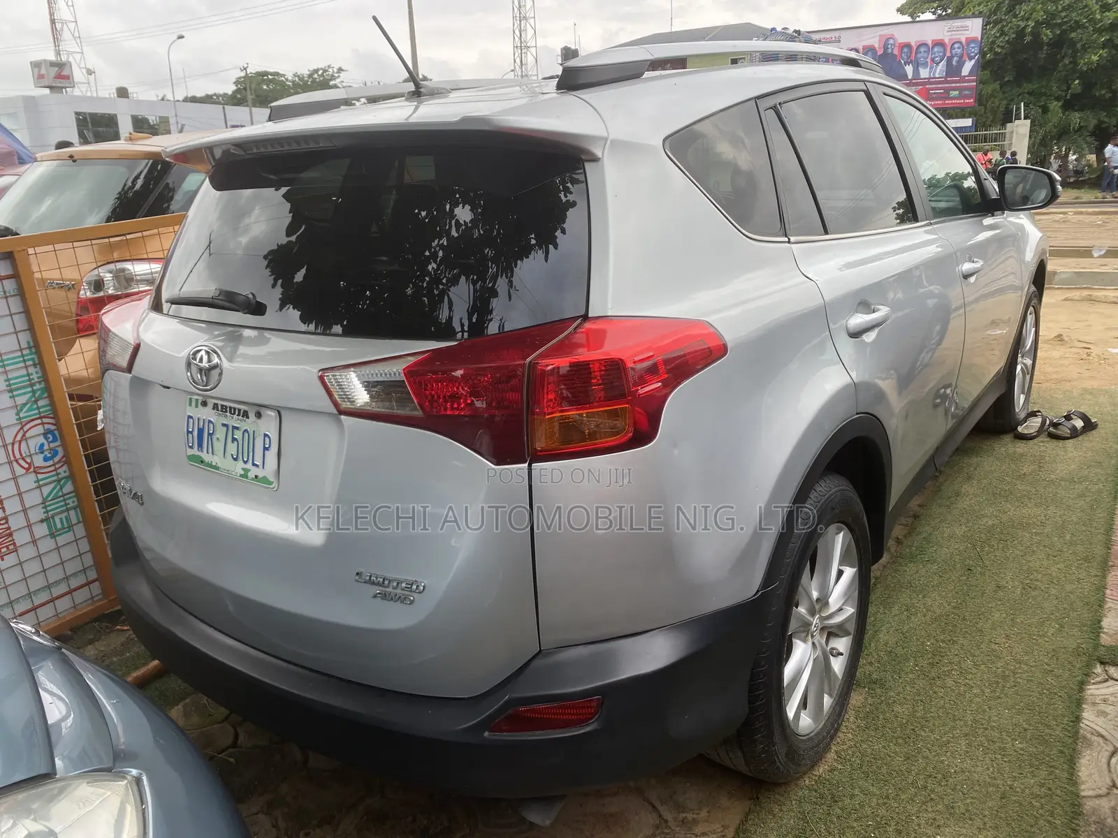 Toyota RAV4 Limited 4dr SUV (2.5L 4cyl 6A) 2014 Silver