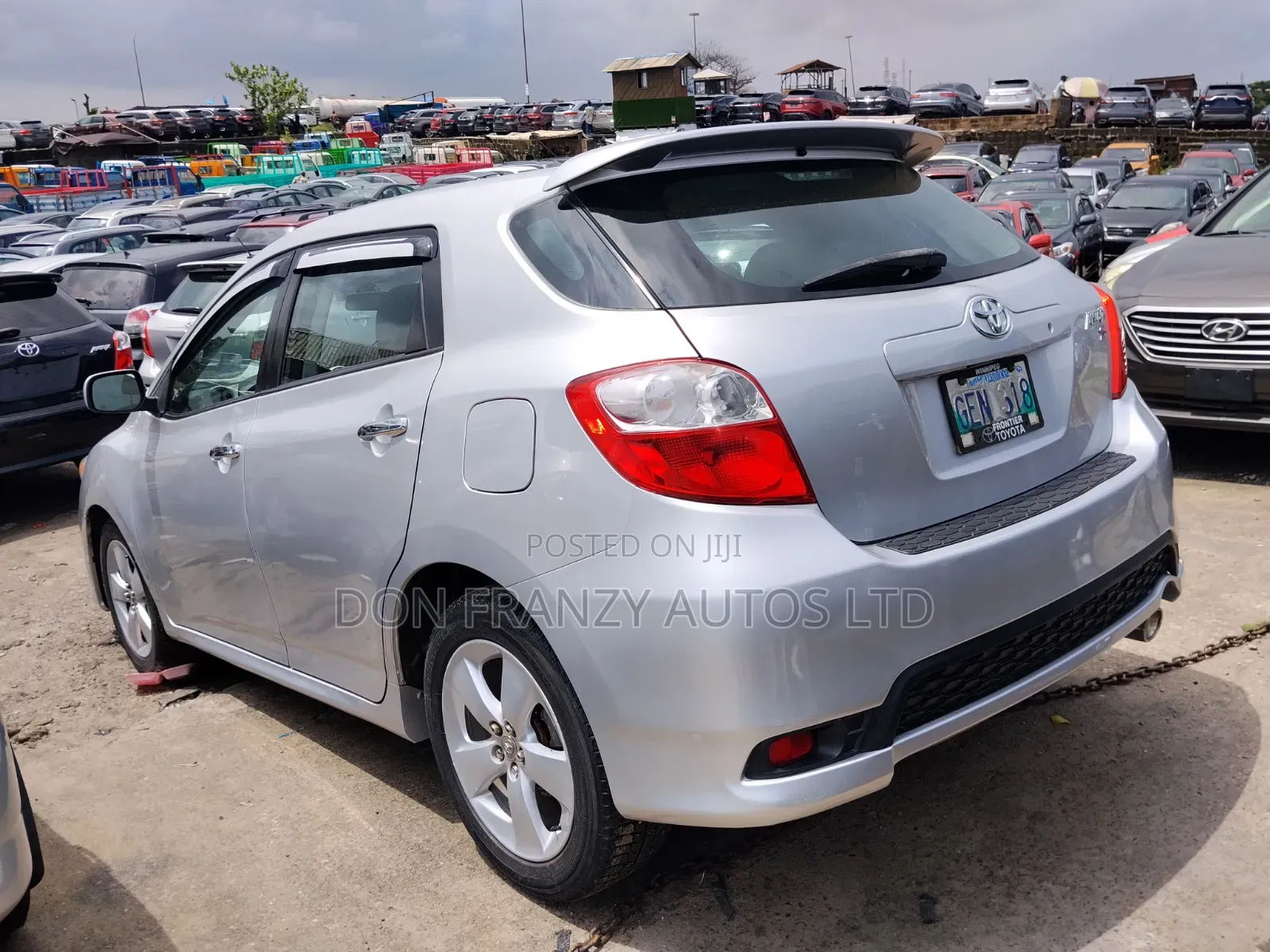 Toyota Matrix S Hatchback AWD (2.4L 4cyl 4A) 2012 Silver