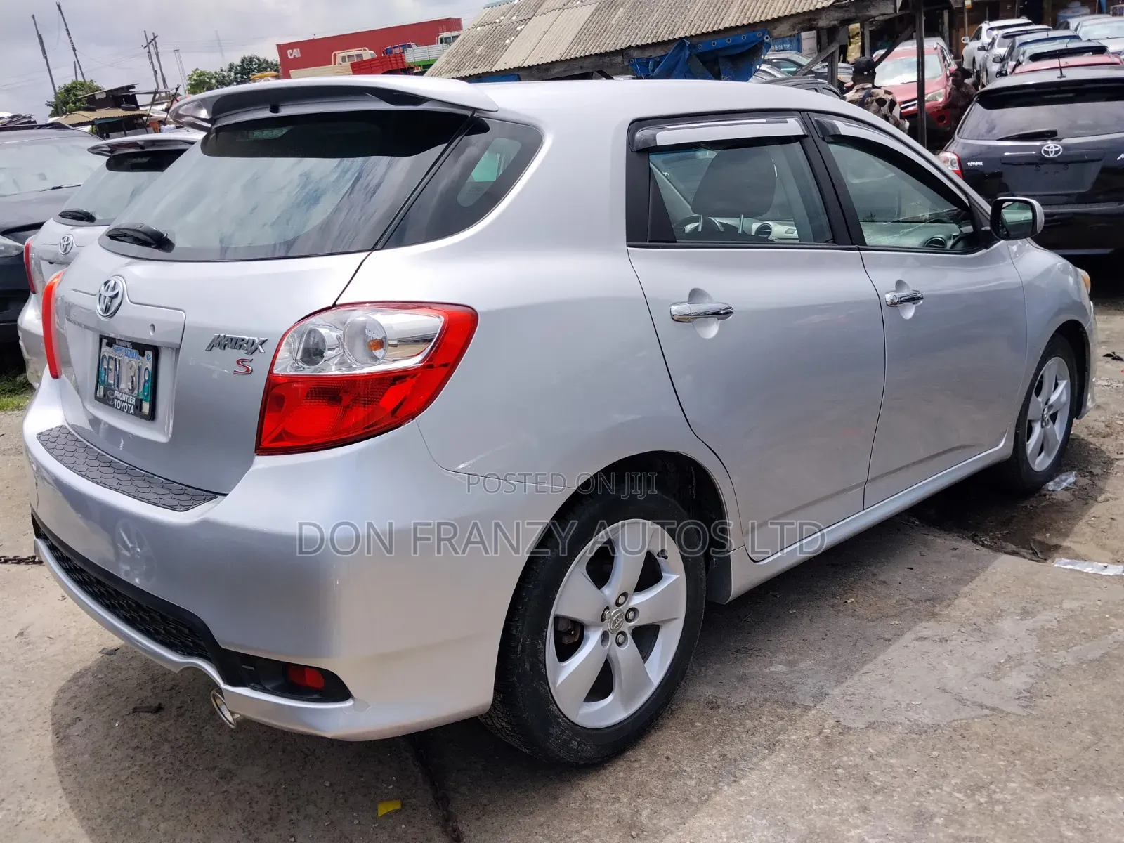 Toyota Matrix S Hatchback AWD (2.4L 4cyl 4A) 2012 Silver