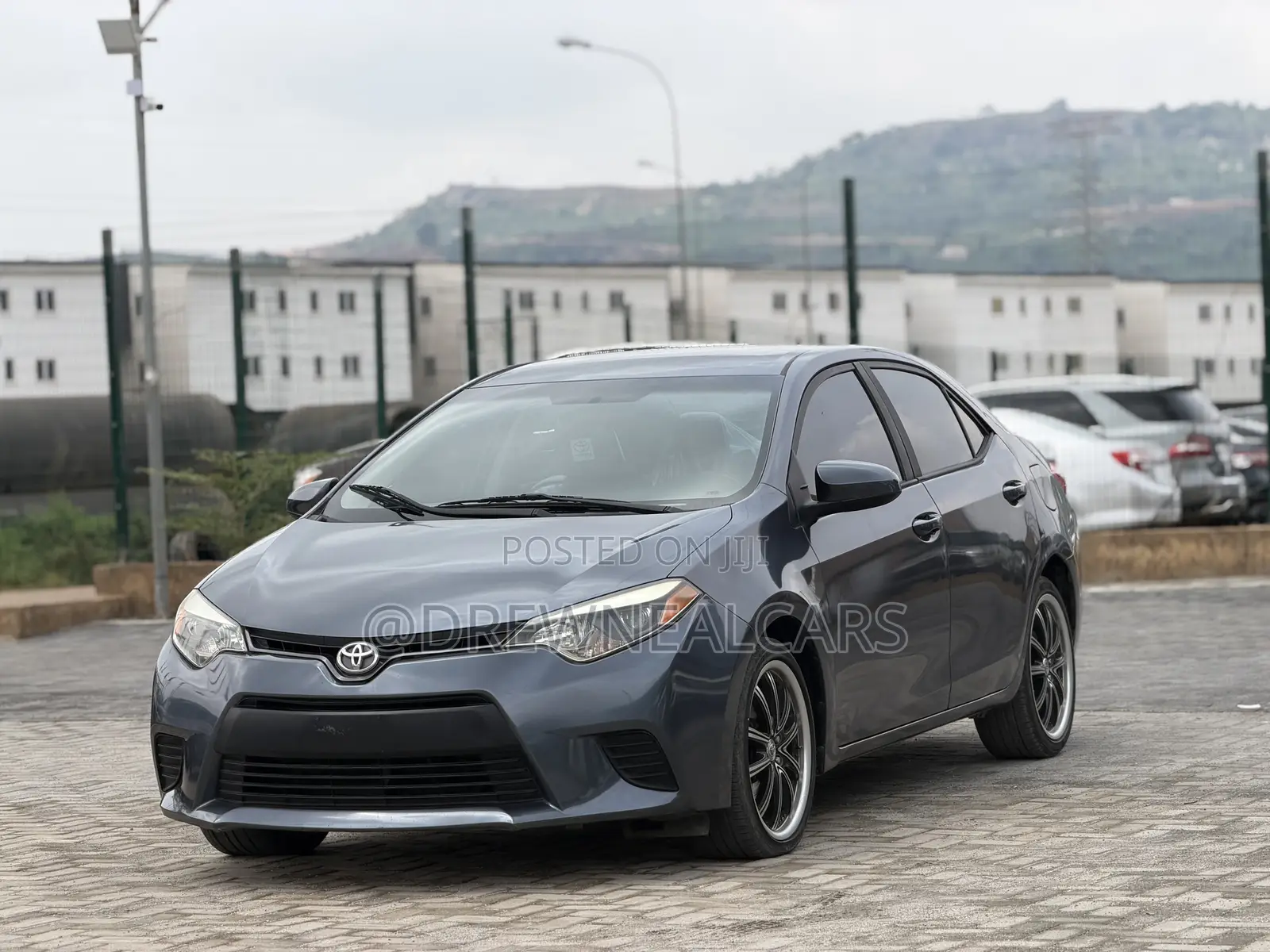 Toyota Corolla LE 4dr Sedan (1.8L 4cyl CVT) 2016 Gray